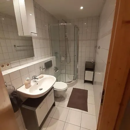 2 Zimmer Fewo Stellplatz Wlan Endlich Wieder Offen Fuer Alle! 公寓 莱茵河畔的布赖萨赫